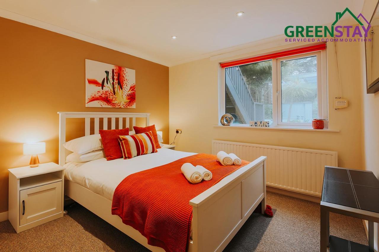 The Garden Newquay By Greenstay: Beachside 2-bed With Terrace Apartment *